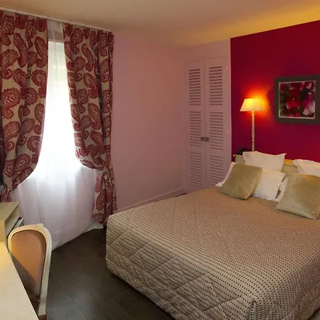 Otel La Cour De La Paix