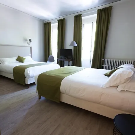 La Cour De La Paix Otel 2*